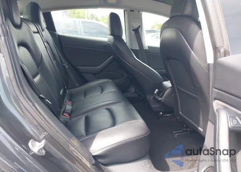 2021 Tesla Model 3 Long Range Dual Motor All-Wheel Drive z USA, uszkodzony, nr VIN 5YJ3E1EB9MF924698